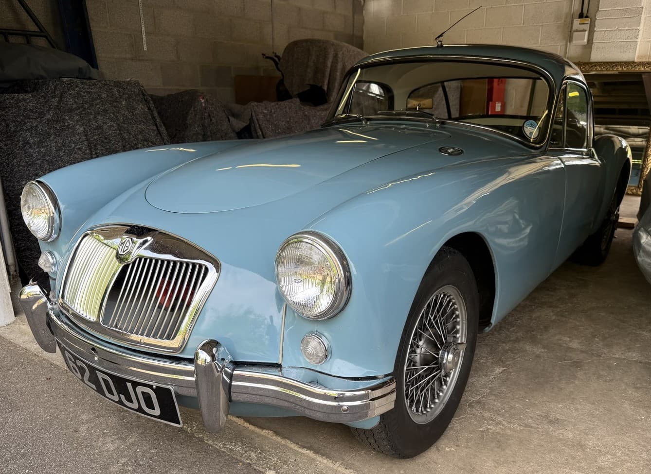 1958 MG A 1500 Coupé - Image 1