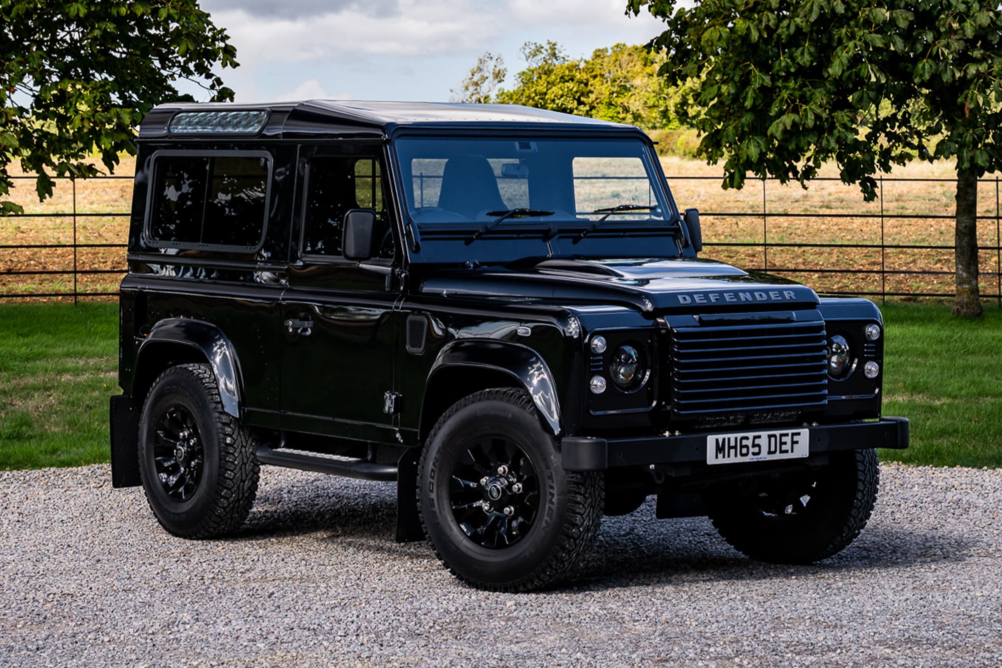 2015 Land Rover Defender 90 XS Station Wagon - 16,462 Miles - Image 1