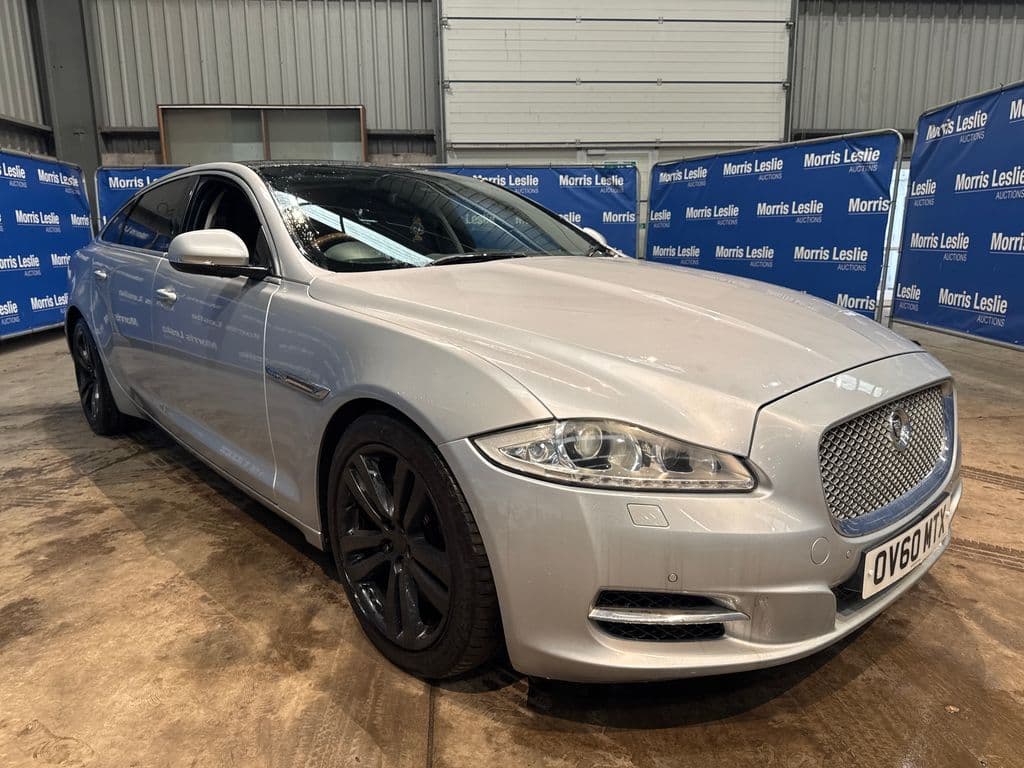 2010 Jaguar XJ 3.0d V6 Premium Luxury 4dr Auto - Image 1