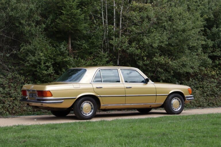 1973 Mercedes-Benz 350 SE Saloon - Image 1