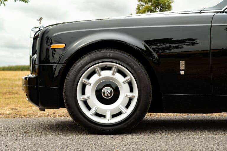 2004 Rolls-Royce Phantom VII - Image 1