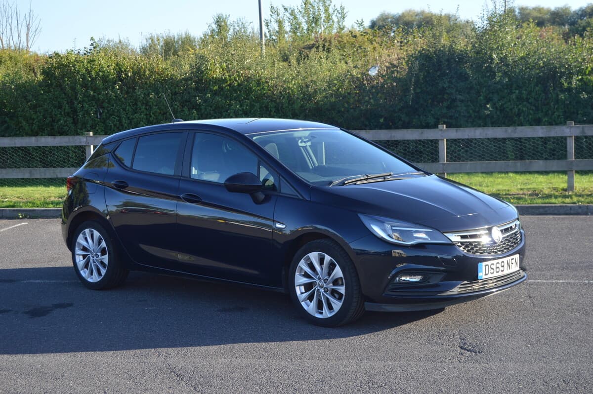 2019 Vauxhall Astra Tech Line Nav Turbo - Image 1