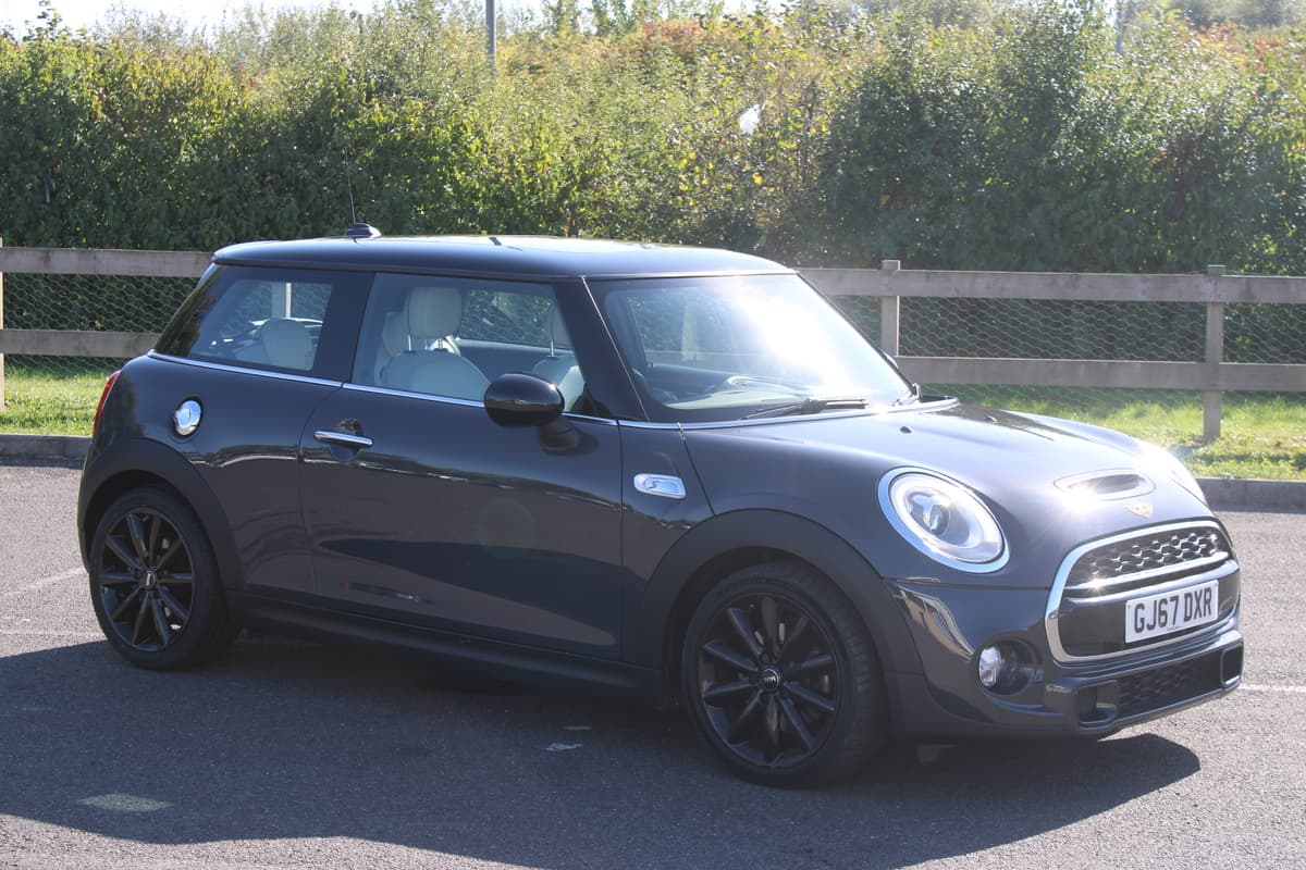 2017 Mini Cooper S - Image 1