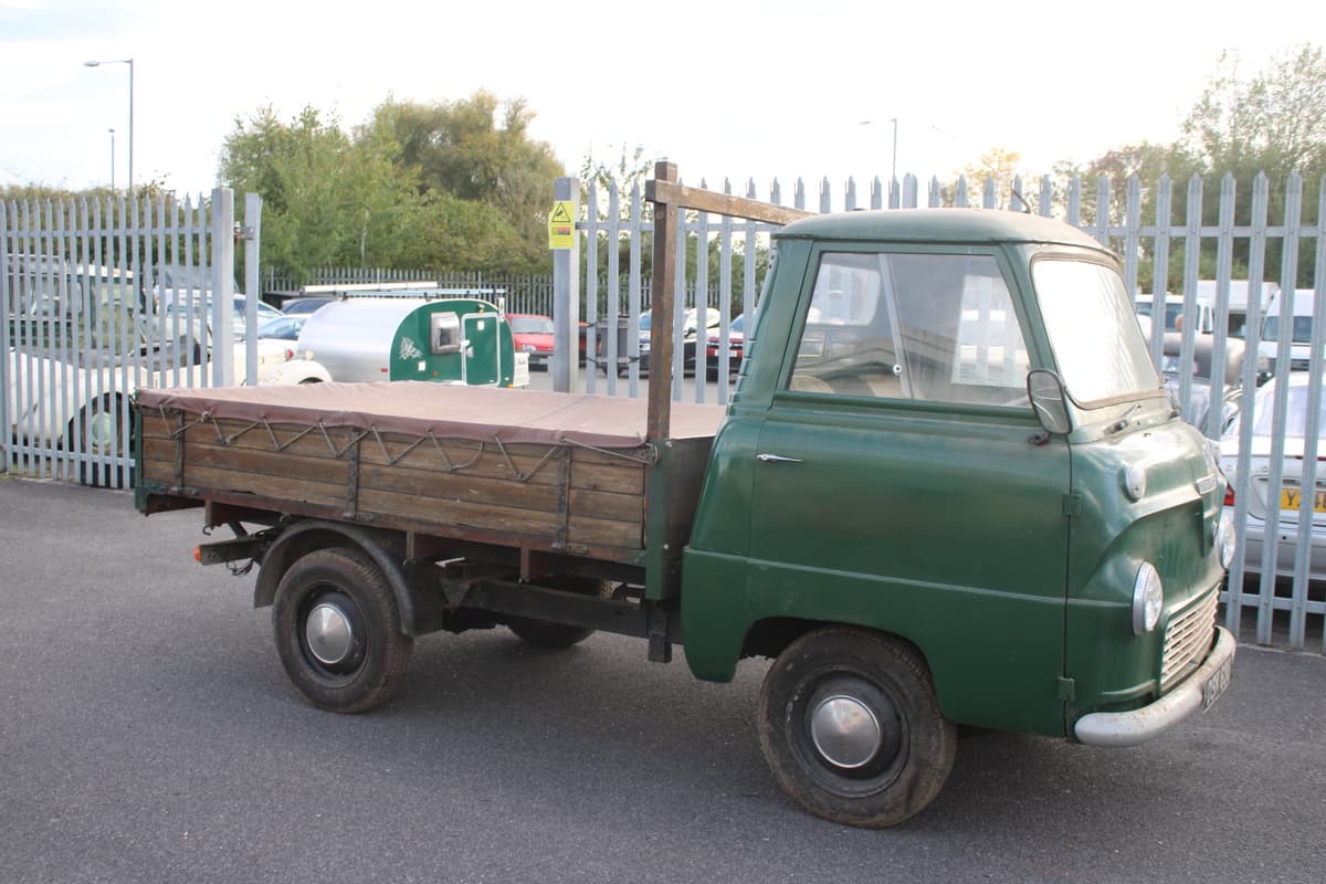 1962 Ford Thames 15 Cwt Pick Up - Image 1